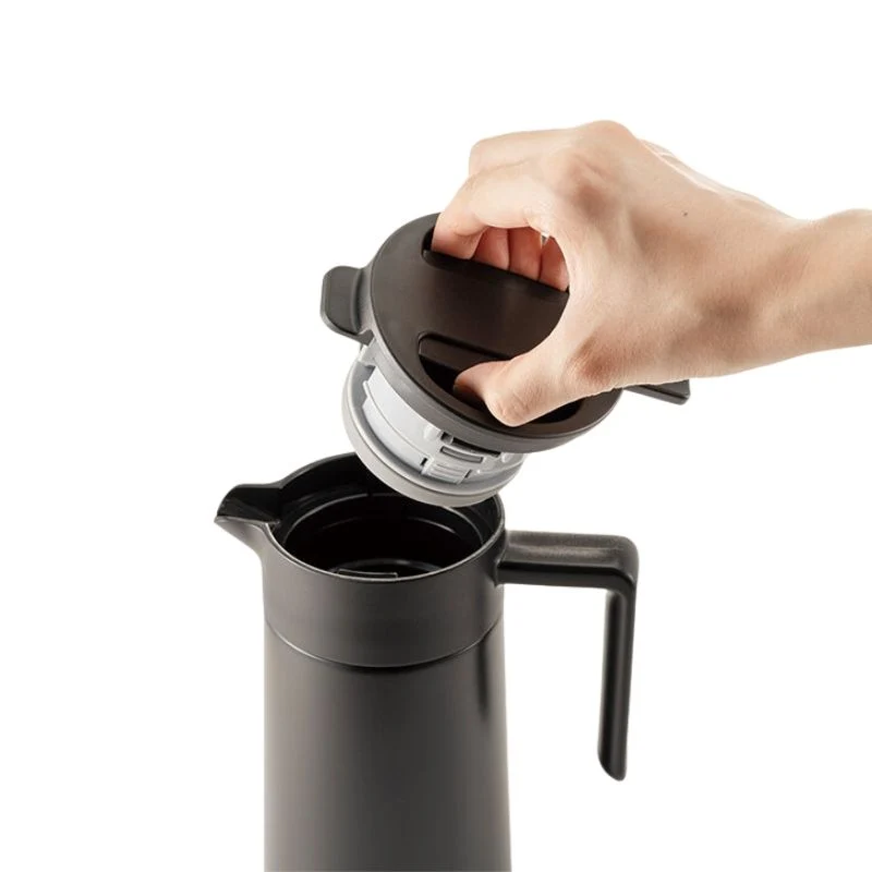 Hario Double Walled Ceramic Coated Metal Server - Black / 600ml - Image 2