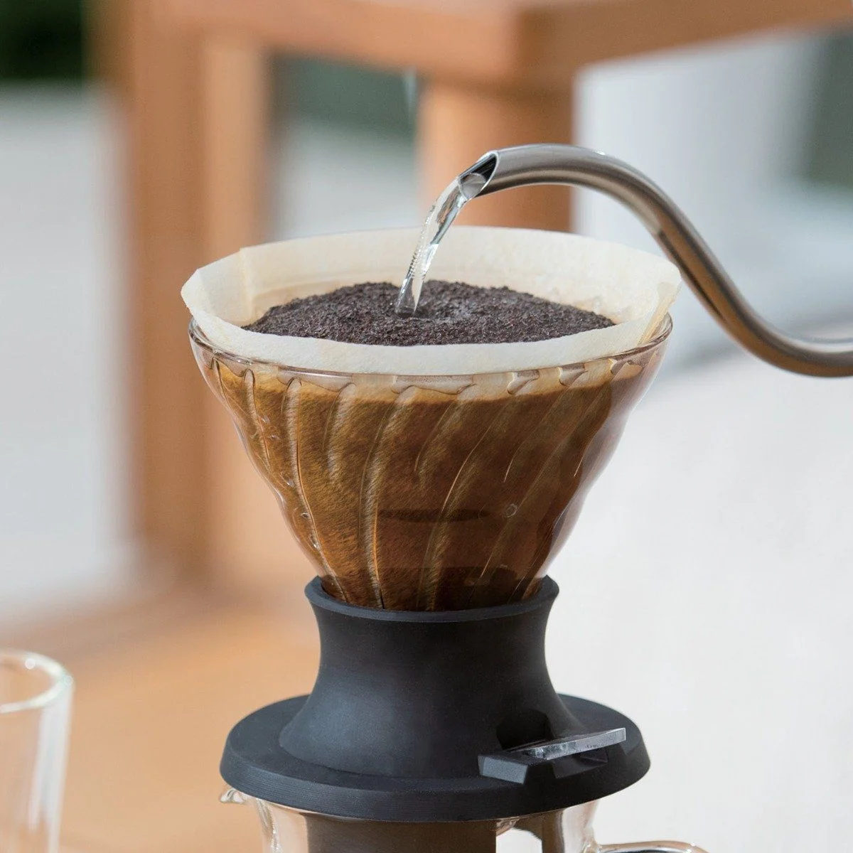 Hario V60-02 Switch Glass Immersion Dripper - Image 2